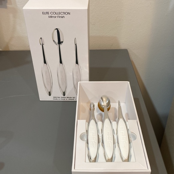The Elite 3 Brush Set is the perfect introduction to Artis. - Picture 4 of 5